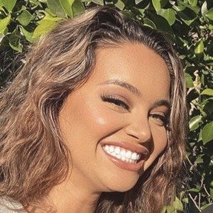 Shyla Walker, 28 (Instagram Star)