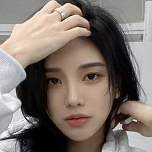 Sia Lee, 30 (Instagram明星)