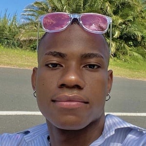 Siboniso Tadéus Mbatha, 25 (TikTok明星)