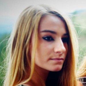 Sidney Powell, 24 (民歌手)