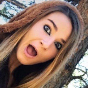 Sidney Powell, 24 (Folk Singer)