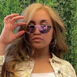 Sienna Lalau, 24 (Dancer)