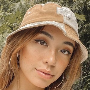 Sierra Lixing Bustos, 25 (Instagram Star)