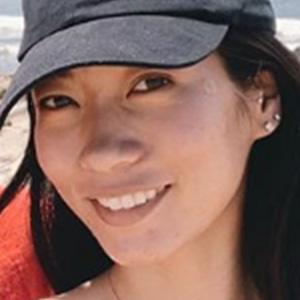 Sign Duo Ellen, 28 (YouTube Star)