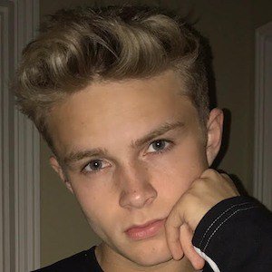 Simon Britton image 1