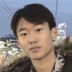 Simon Chang, 22 (TikTok明星)