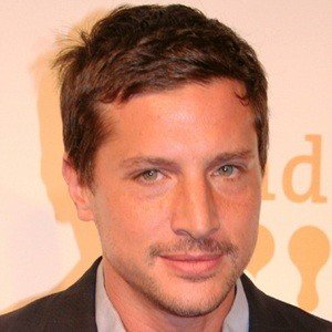 Simon Rex image 4