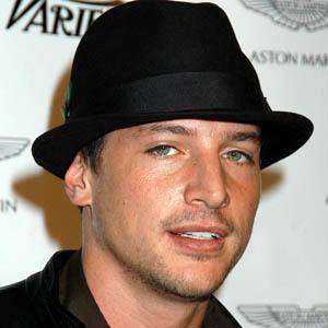 Simon Rex image 6