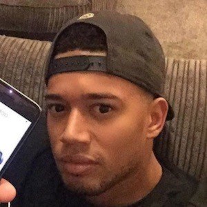 Simon Searles, 37 (Реальная звезда)