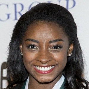 Simone Biles, 28 (體操運動員)