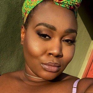 Simone Mariposa, 32 (Instagram明星)