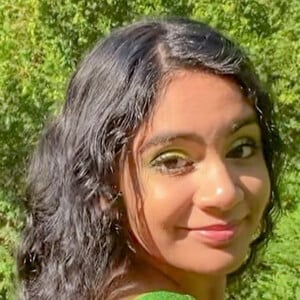 Simplyysri, 24 (TikTok Star)