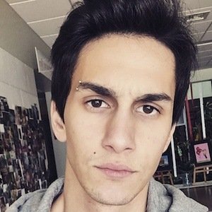 Sina Ozer, 30 (Instagram明星)