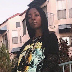 Siobhan Bell, 35 (唱片骑师)