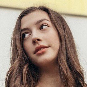 Sissy Sheridan, 21 (TV Actress)