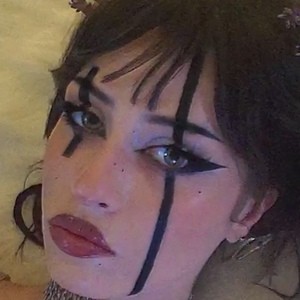 six_crybaby, 27 (TikTok明星)