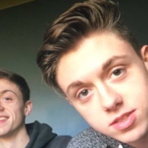 Sketch, 27 (YouTube Star)