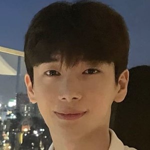 Sky Lee image 6