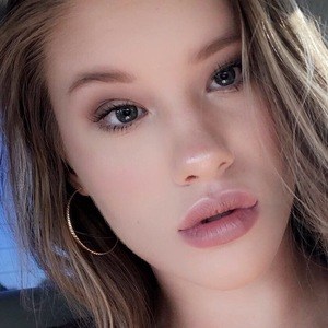 Skylar Budgett image 3