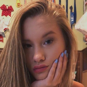 Skylar Budgett image 5