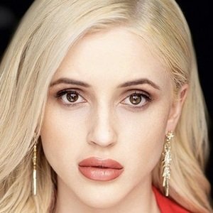 Skylar Radzion image 4
