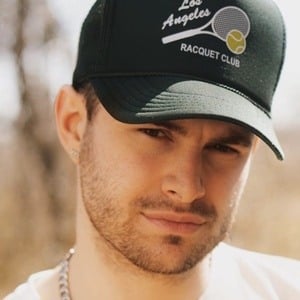 Smalltownhollywood, 26 (TikTok Star)