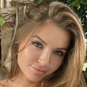 Sofia Bevarly image 6