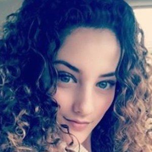 Sofie Dossi, 22 (Instagram明星)