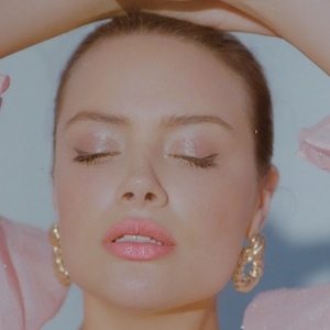 Sole Bovelli, 27 (TV Actress)