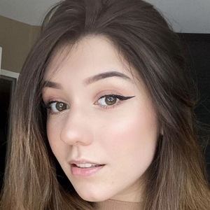 soleilnocturne__, 25 (TikTok Star)