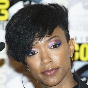 Sonequa Martin-Green image 8