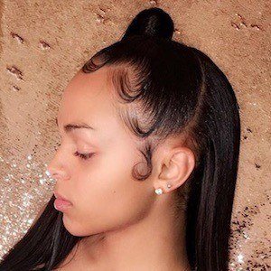 Sonnis Love, 25 (Instagram Star)