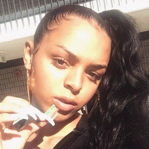 Sonnis Love, 25 (Instagram-ster)