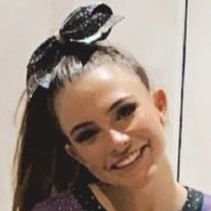 Sophi Reinhart, 19 (TikTok Star)