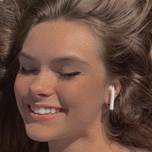 Sophia Blair image 6
