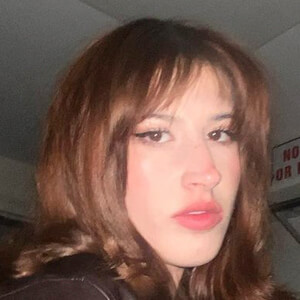 Sophia James, 25 (Popsänger)