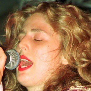 Sophie B. Hawkins, 57 (流行歌手)