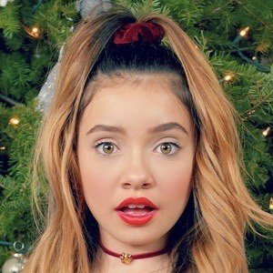 Celebrities born on August 16