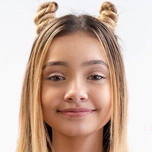 Sophie Michelle, 20 (YouTube-ster)