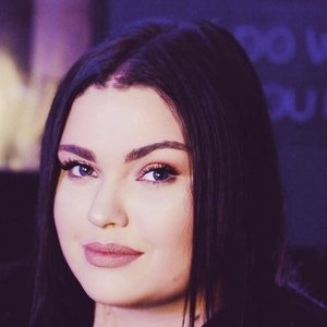 Sophie Orchard, 30 (YouTube Star)