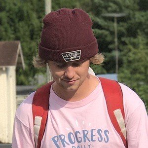 Spencer Barton, 30 (Скейтбордист)