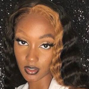 Stacy Thiru, 25 (TikTok明星)