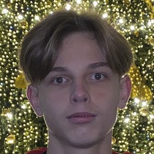 Stas Kolchanov, 18 (Estrella de TikTok)