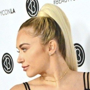 Stassiebaby, 28 (Instagram Star)