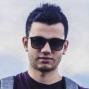sTaXx image 3