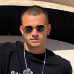 sTaXx image 5