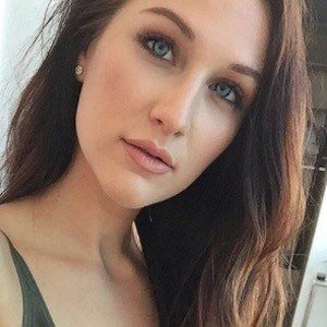 Stefani Somers, 31 (Instagram Star)