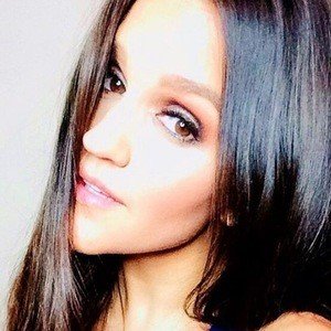 Stephanie Longo, 32 (Cheerleader)