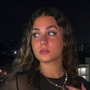 Stephanie Trucco, 24 (Estrella de TikTok)