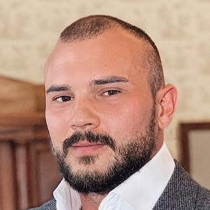 Steven Blades image 10